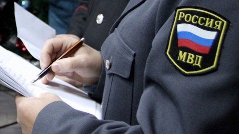 Полиция Нижникамска задержала курьера аферистов